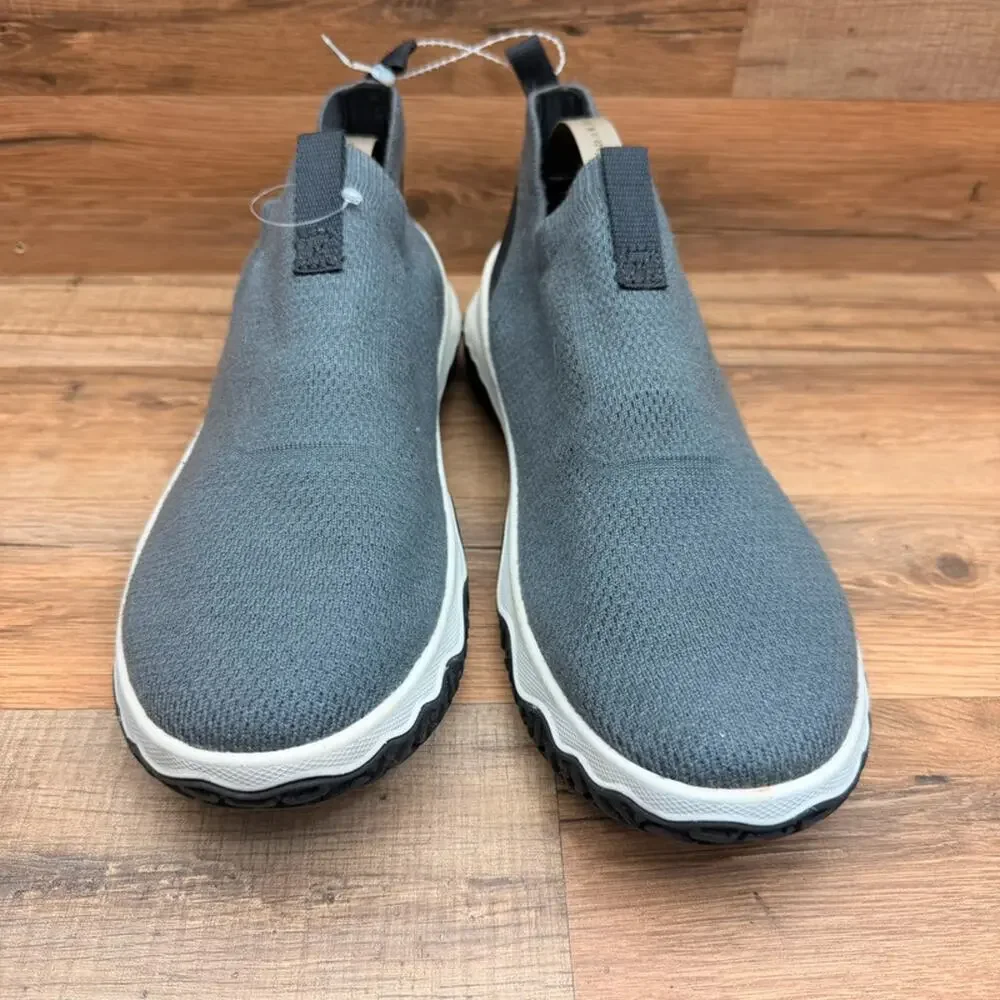 LL Bean women size 11 Slip-On Knit Casual Sneaker - Gray